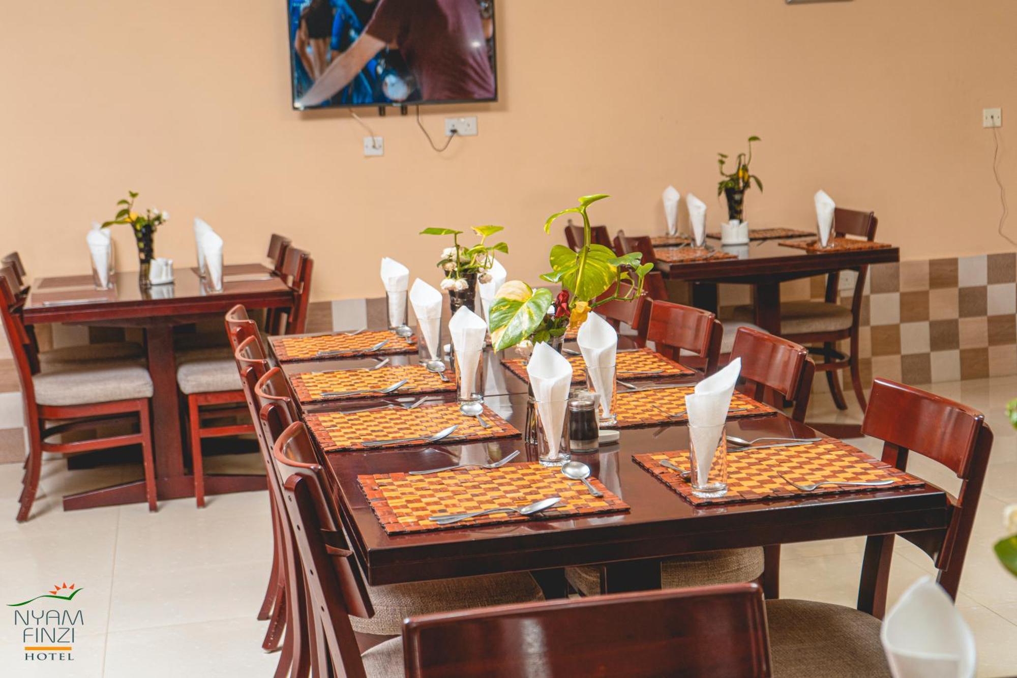 Nyamfinzi Hotel Chipata Exterior foto